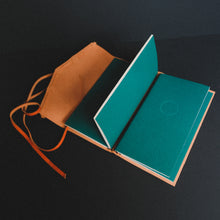 Load image into Gallery viewer, Italian Leather Traveller's Folder